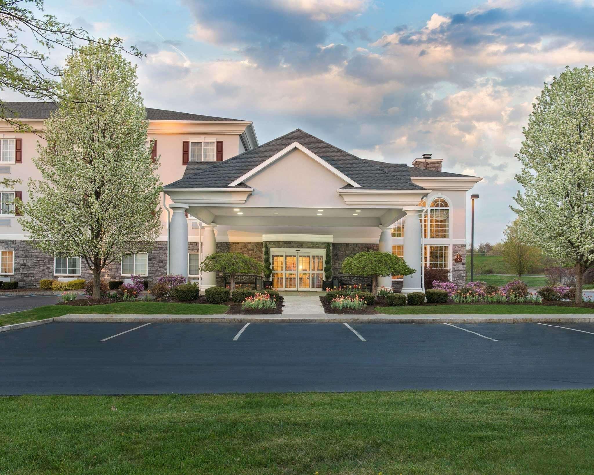 Comfort Inn & Suites East Greenbush - Albany Exterior photo