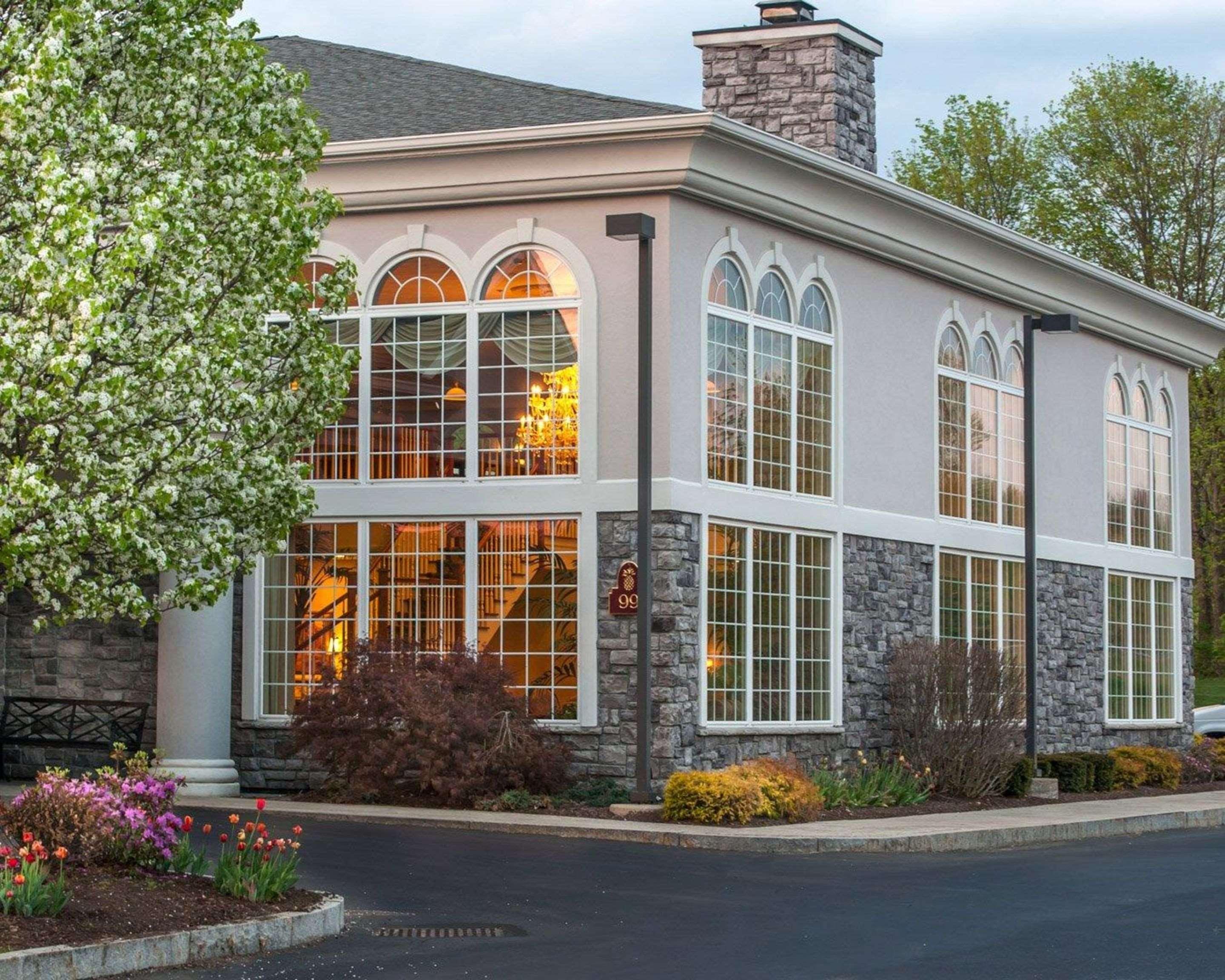 Comfort Inn & Suites East Greenbush - Albany Exterior photo